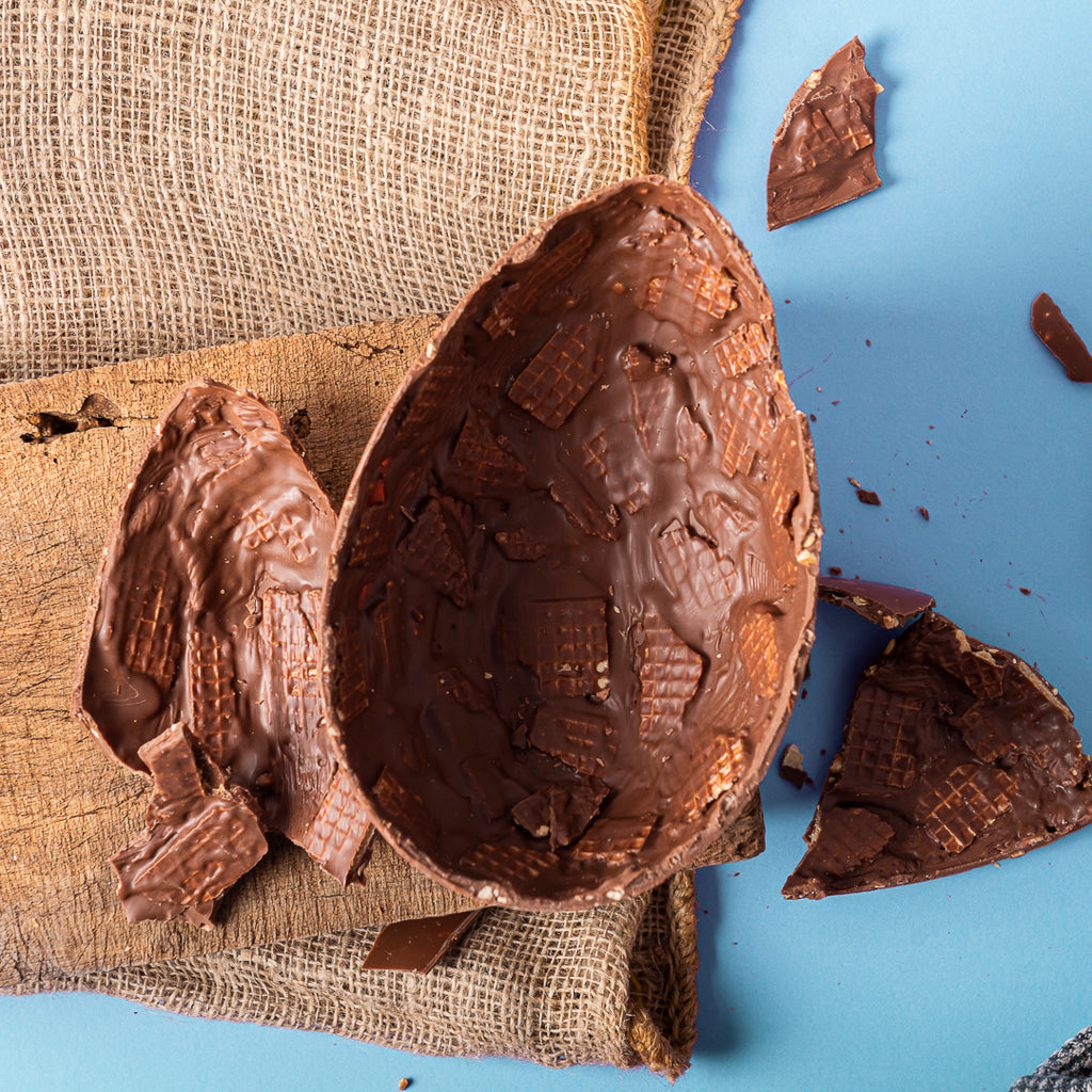 Uovo di Pasqua artigianale - cioccolato al latte, wafer e granella di nocciola La Serenissima