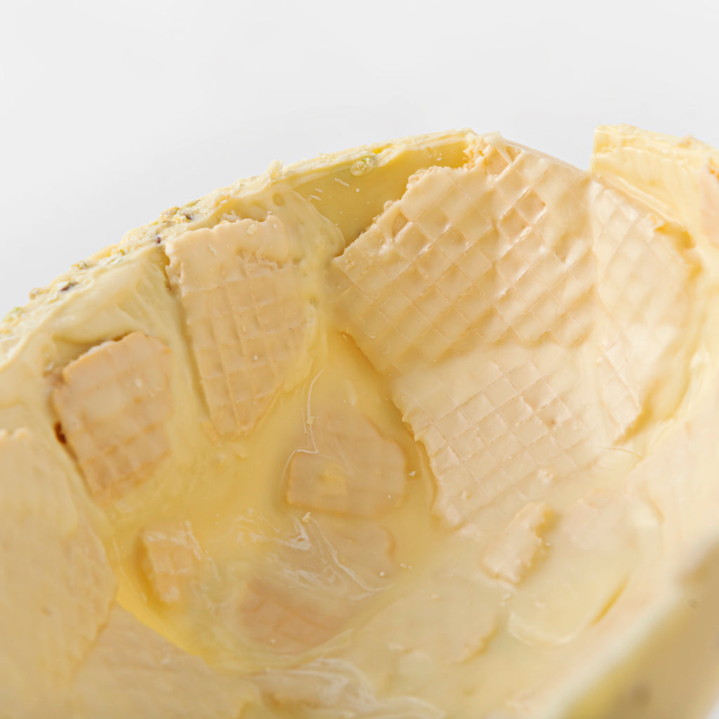 Uovo di Pasqua artigianale - cioccolato bianco, wafer e granella di pistacchio La Serenissima