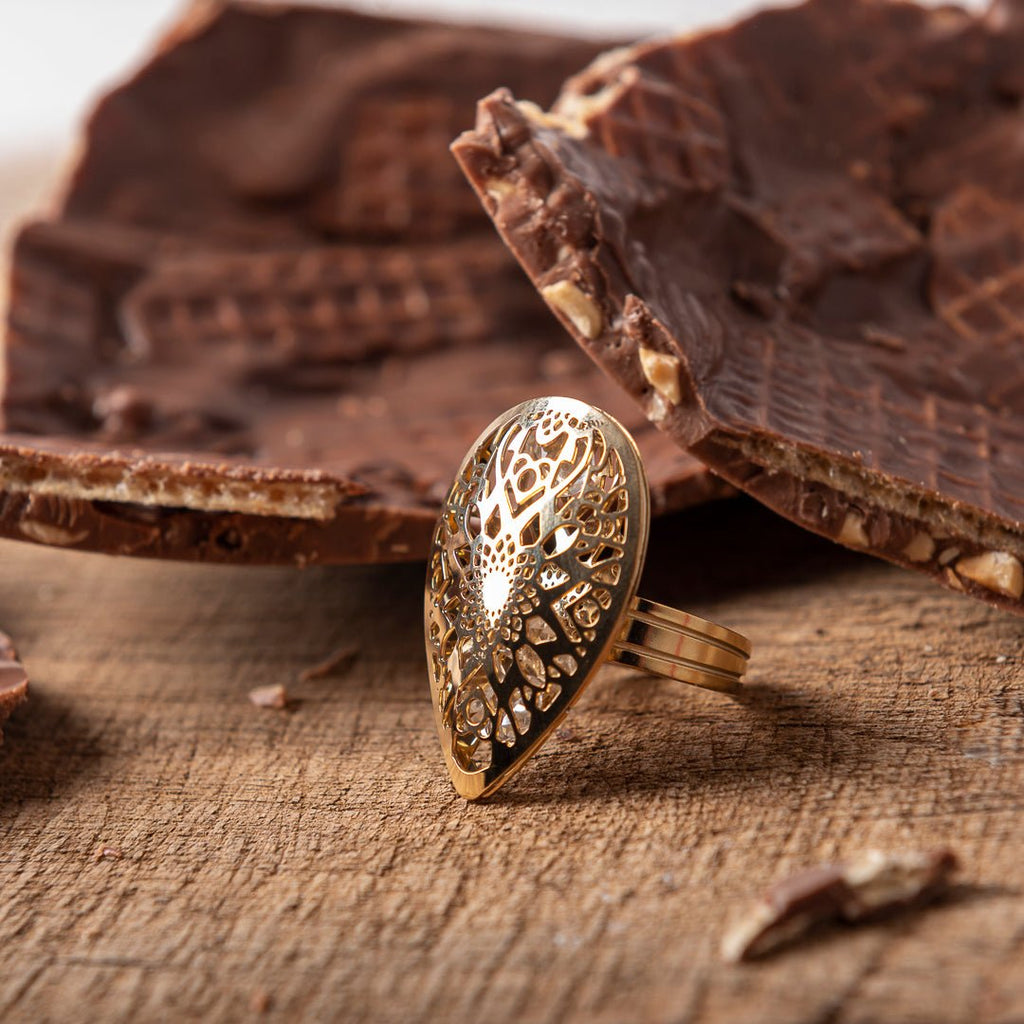 Uovo di Pasqua artigianale - cioccolato al latte, wafer e granella di nocciola - la - serenissima - sm