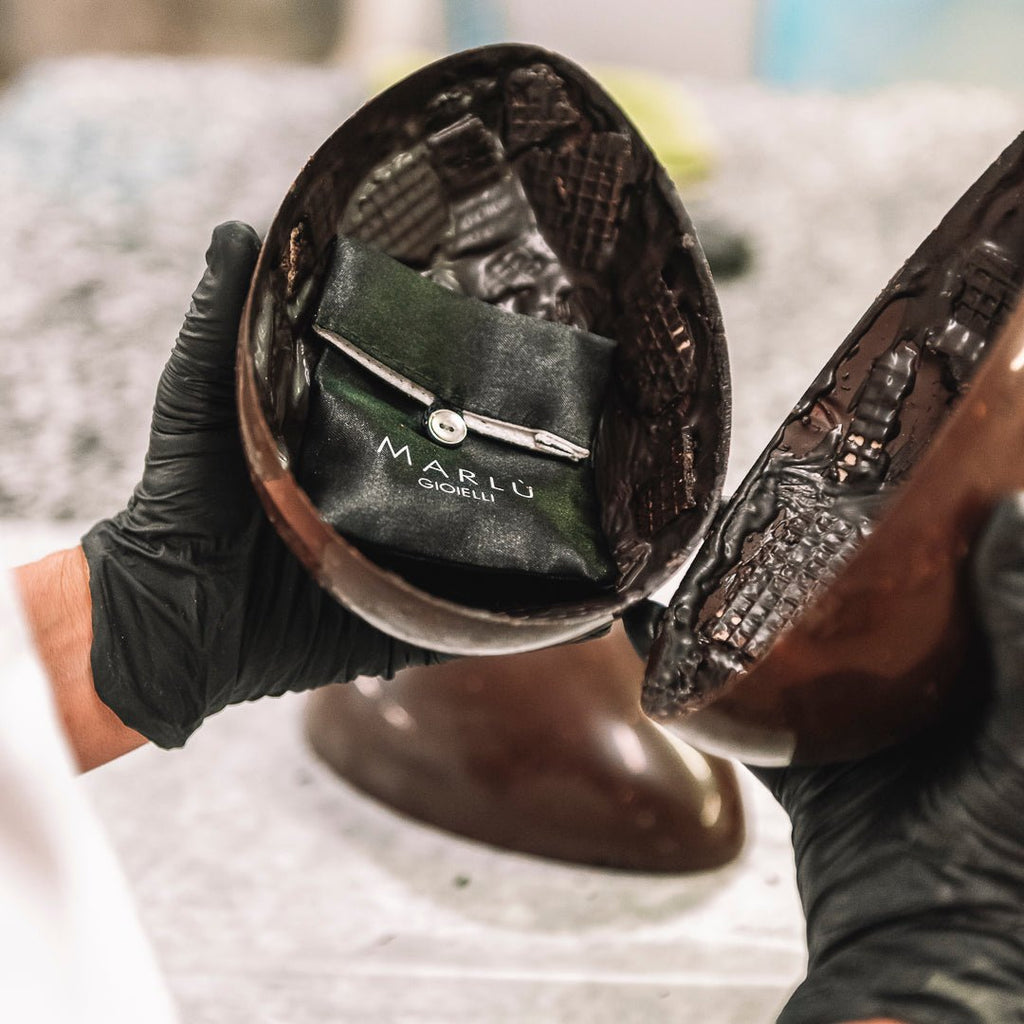 Uovo di Pasqua artigianale - cioccolato fondente, wafer e granella di nocciola - la - serenissima - sm